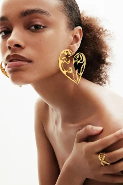 Anillo formas orgánicas baño oro Zalio