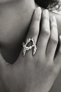 Anillo letra A baño plata Zalio