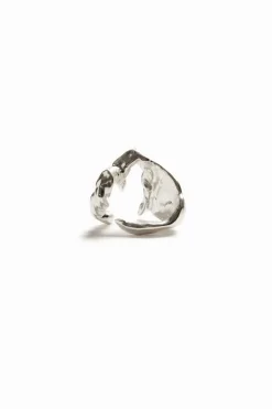 Anillo letra M baño plata Zalio