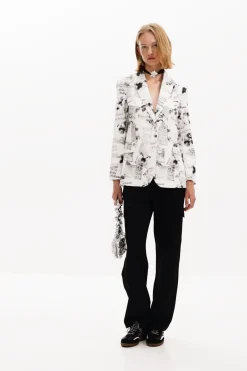 Blazer recta texto y flores
