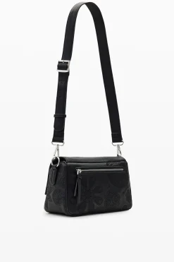 Bolso S bordado tachuelas