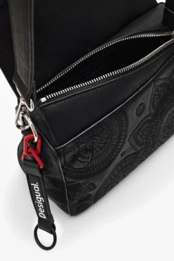 Bolso S bordado tachuelas