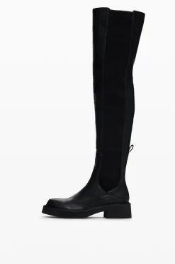 Bota alta Chelsea diseñada por M. Christian Lacroix