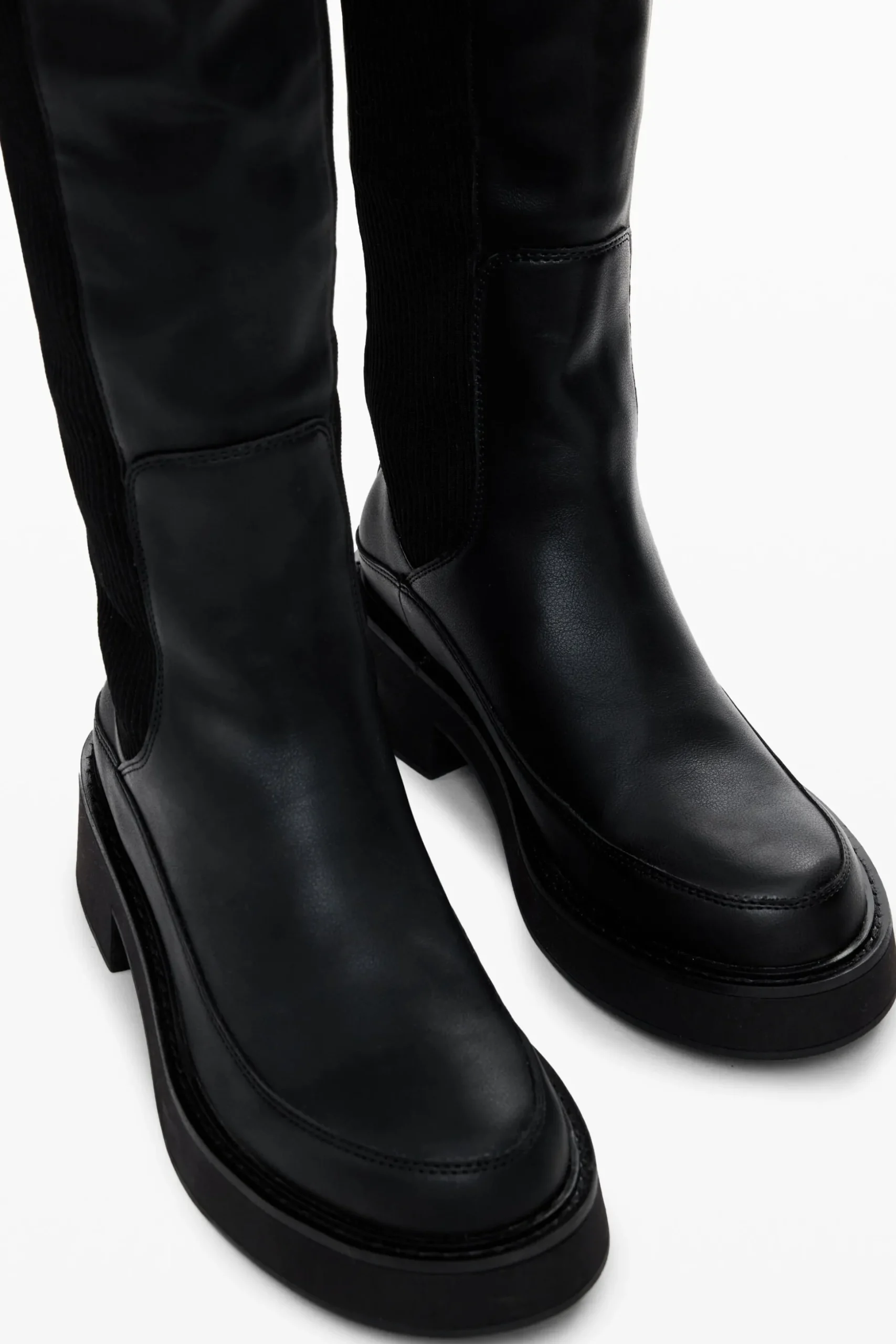 Bota alta Chelsea diseñada por M. Christian Lacroix