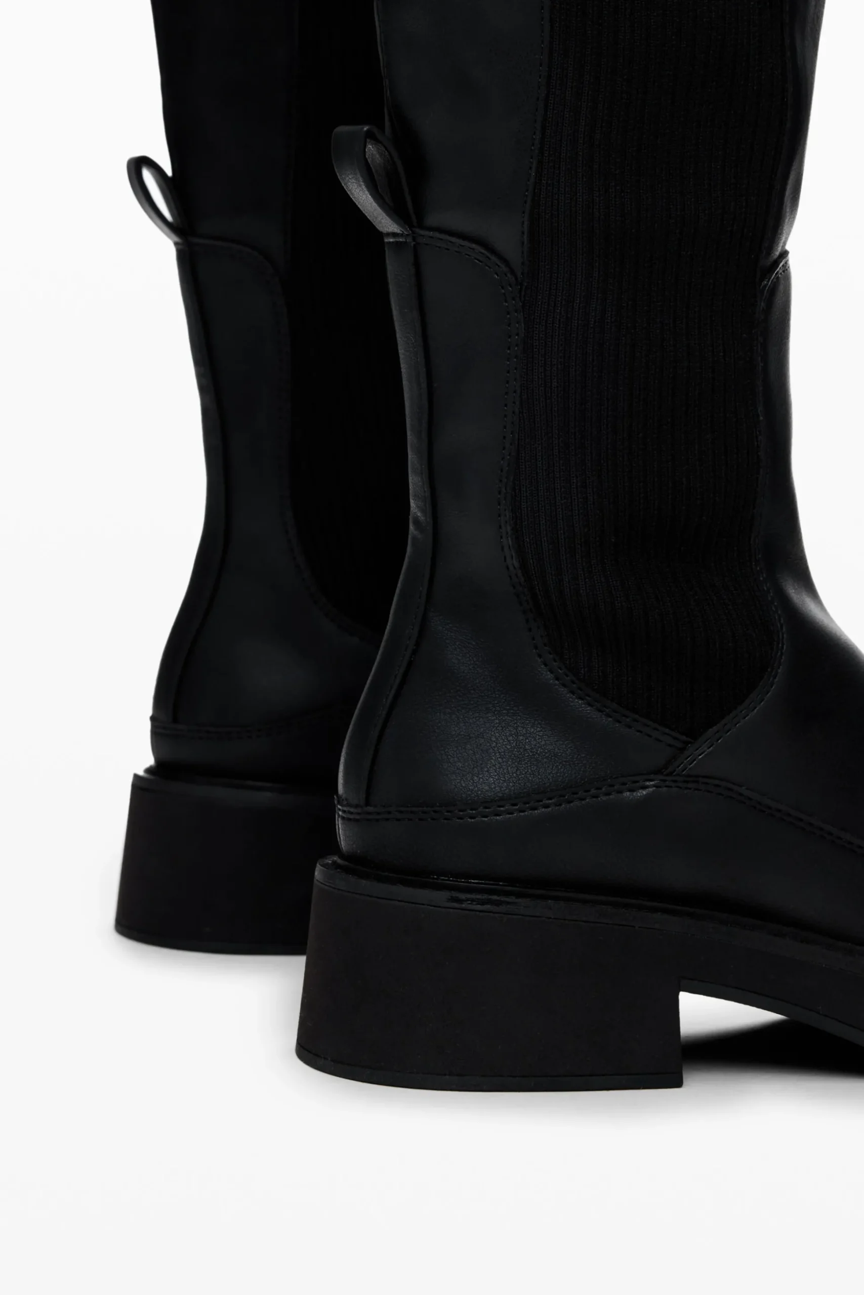 Bota alta Chelsea diseñada por M. Christian Lacroix