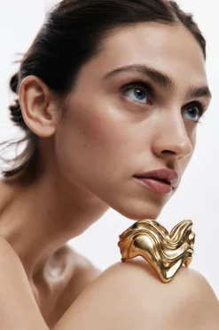 Brazalete corazón baño oro Zalio