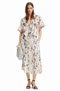 Camisa de flores ilustradas