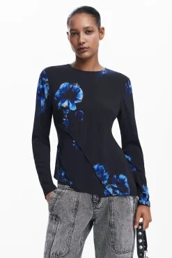 Camiseta asimétrica