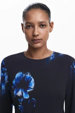 Camiseta asimétrica
