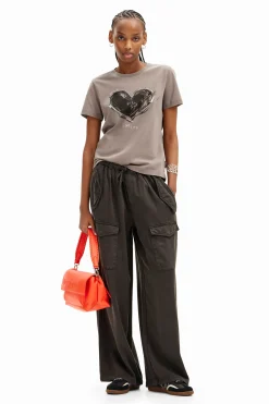 Camiseta básica corazón