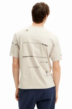 Camiseta de manga corta con diseño de lettering