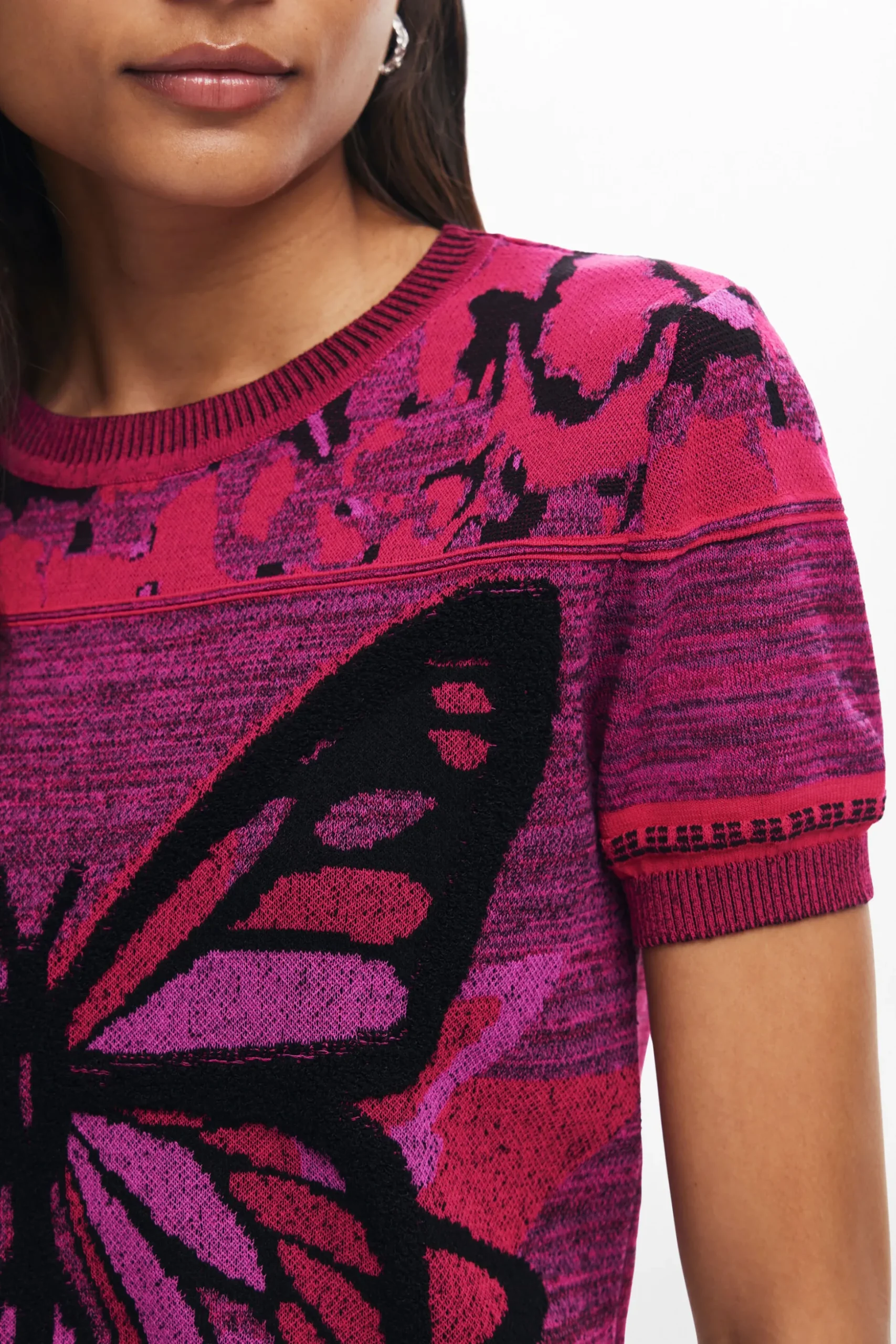 Camiseta de punto mariposa
