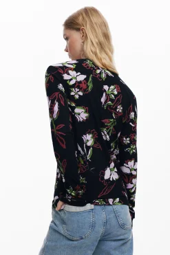 Camiseta flores