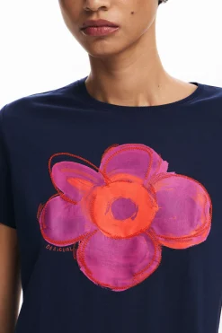 Camiseta ilustración flor