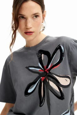 Camiseta ilustración flor