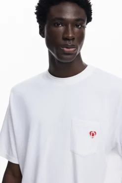 Camiseta logo bolsillo