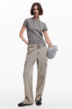 Camiseta slim strass