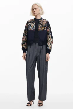 Chaqueta bomber estampada