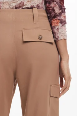 Pantalón cargo