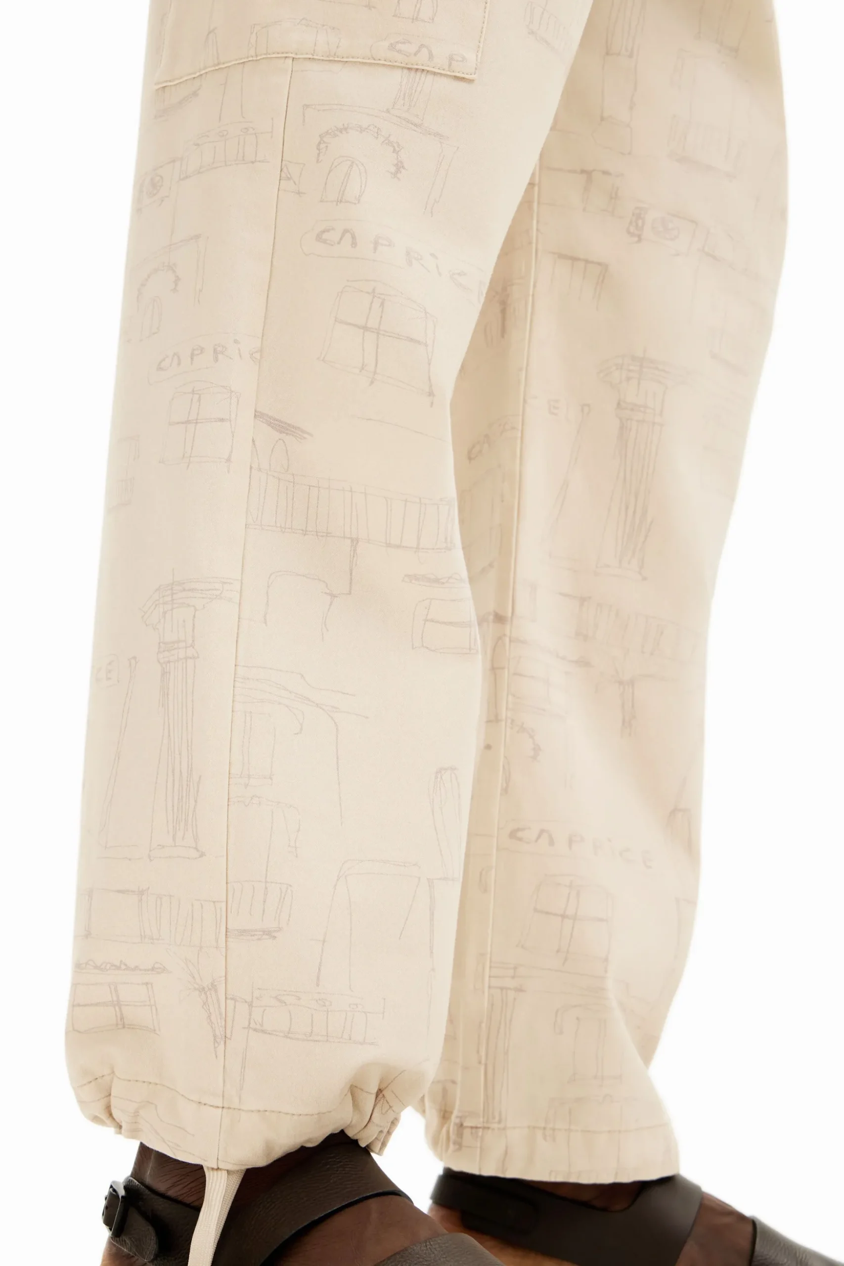 Pantalón cargo estampado