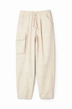 Pantalón cargo estampado