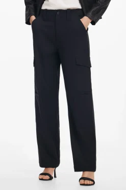 Pantalón cargo fluido
