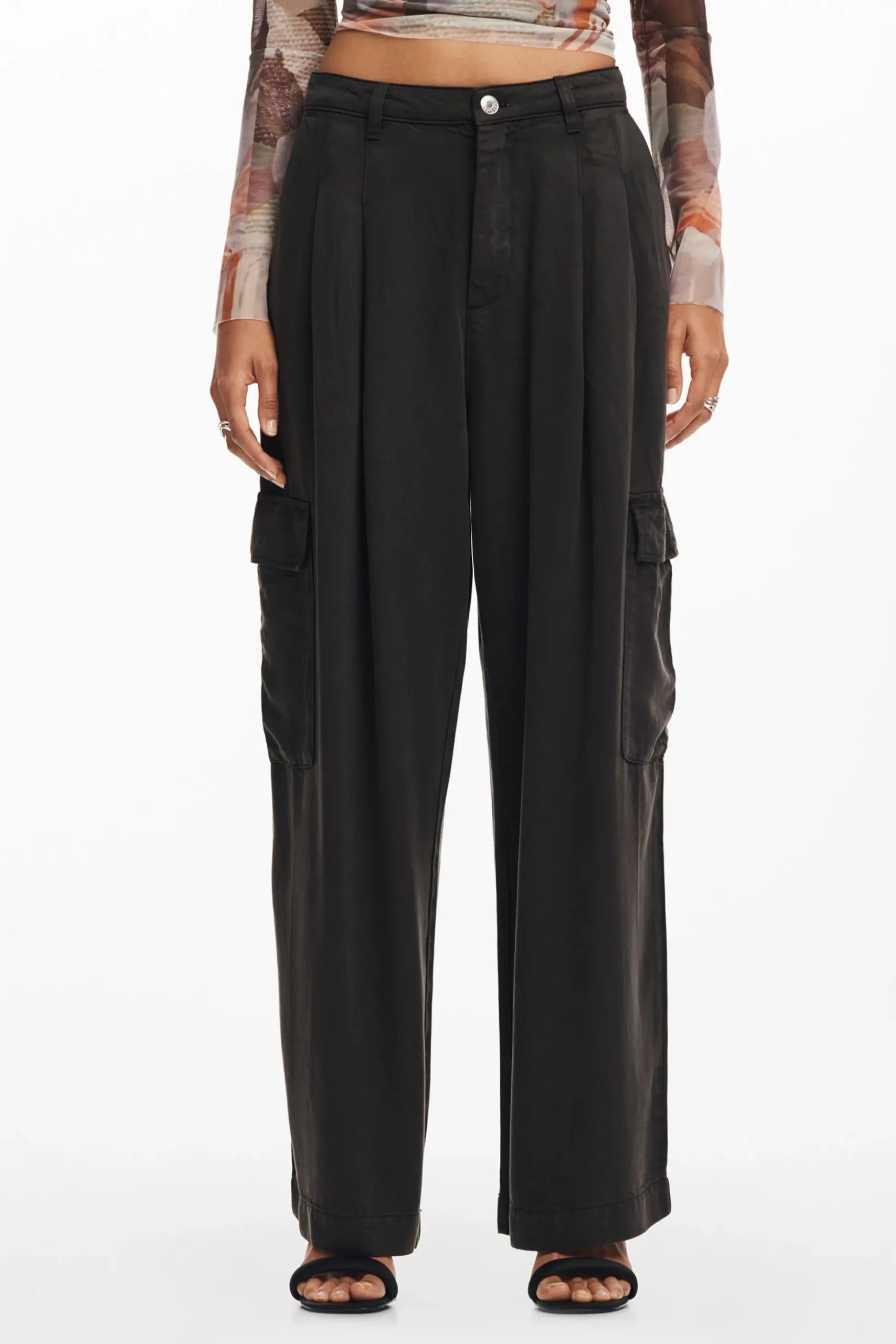 Pantalón cargo fluido