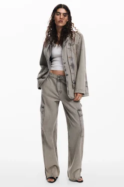 Pantalón vaquero cargo