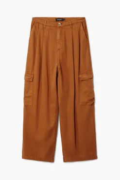 Pantalones cargo fluidos