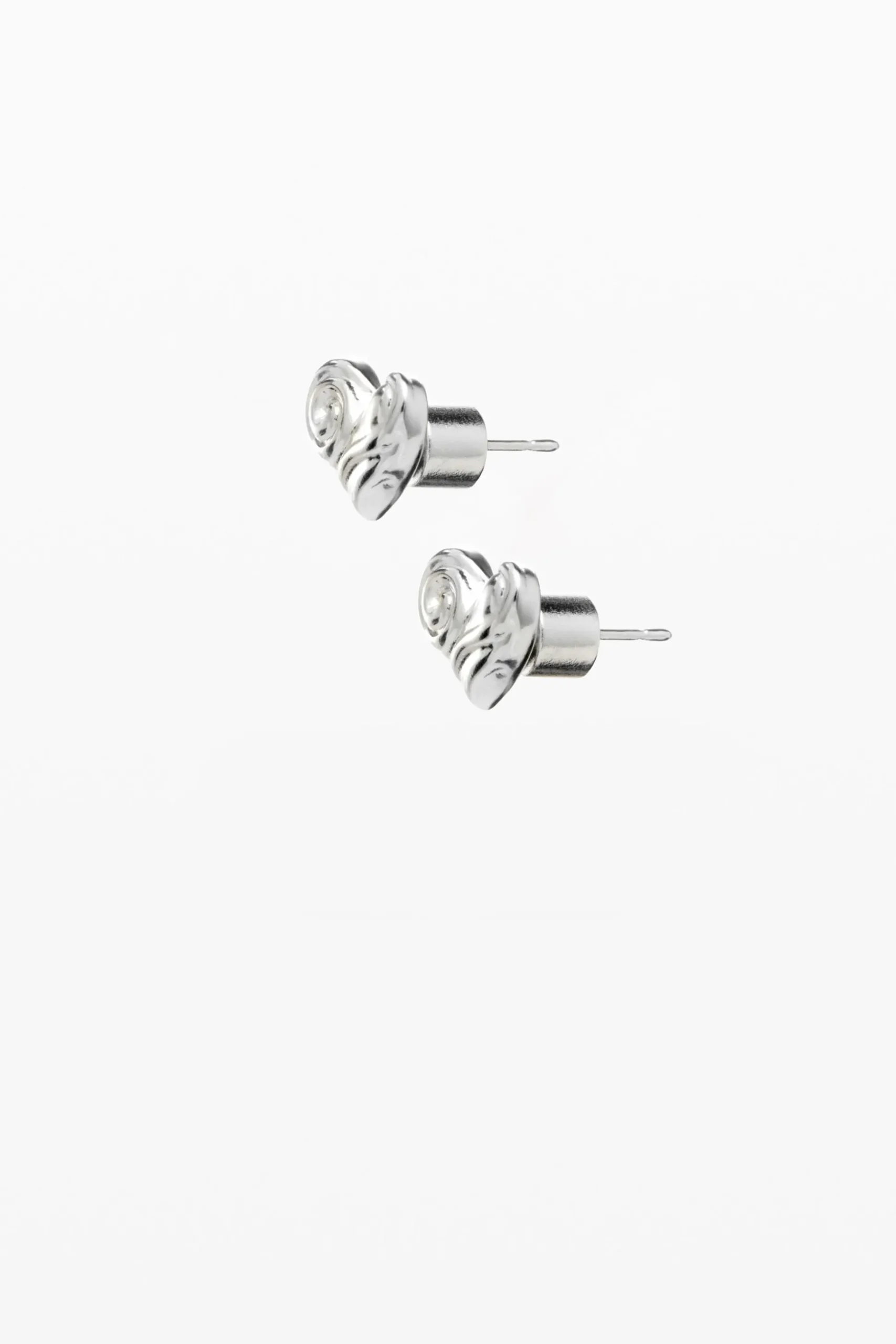 Pendientes botón corazón baño plata Zalio