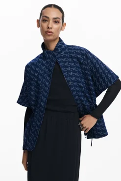 Poncho patrón geométrico