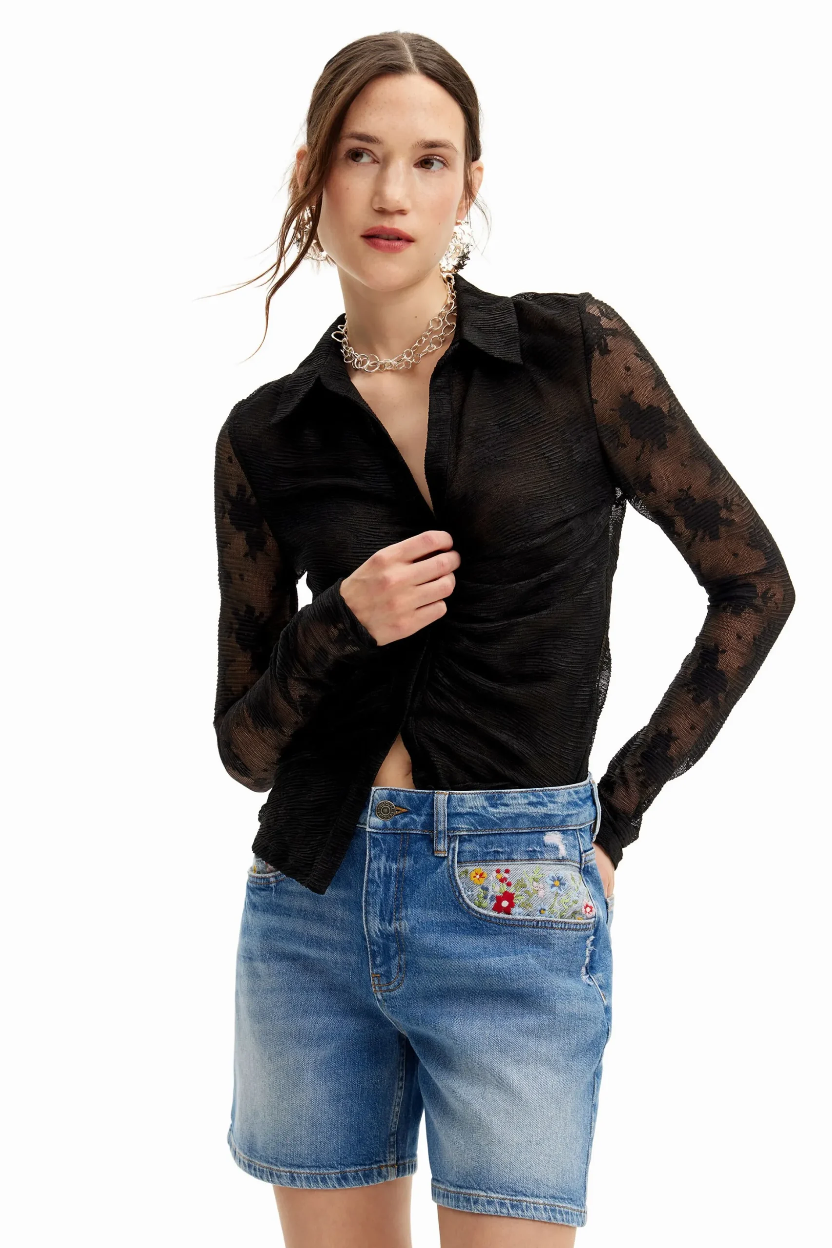 Short denim bordados