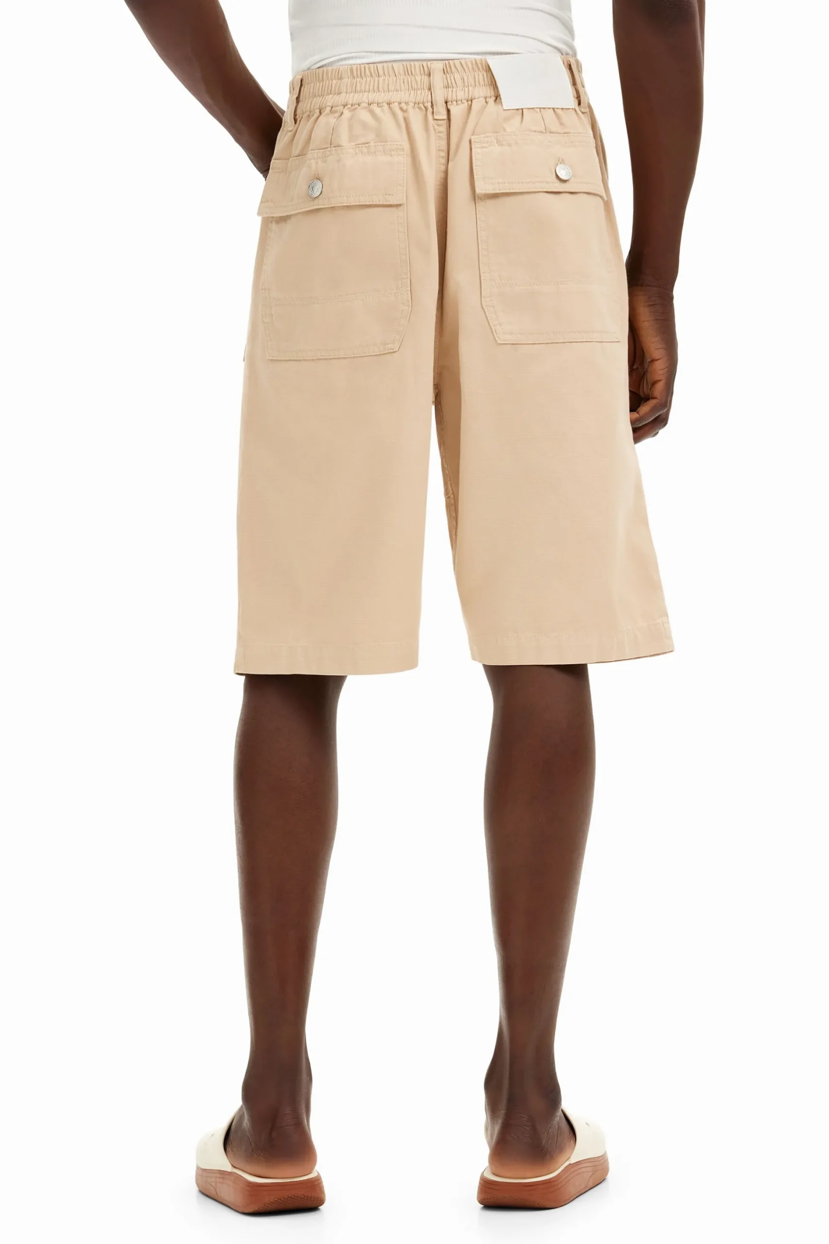 Shorts lisos bolsillos