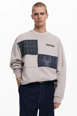 Sudadera con parches