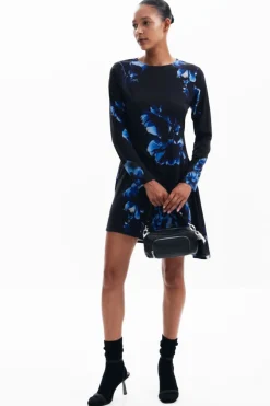 Vestido corte asimétrico
