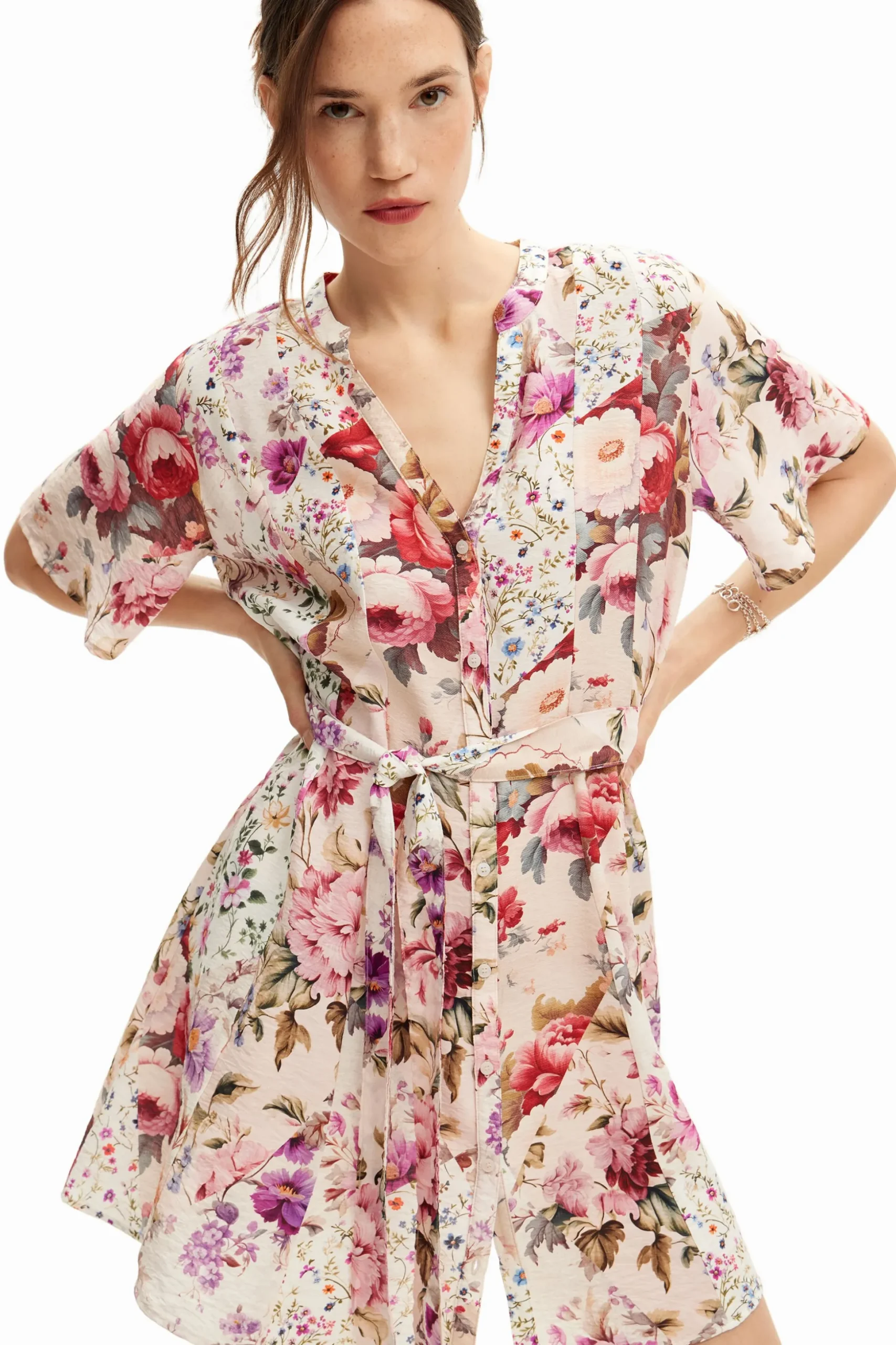 Vestido corto flores