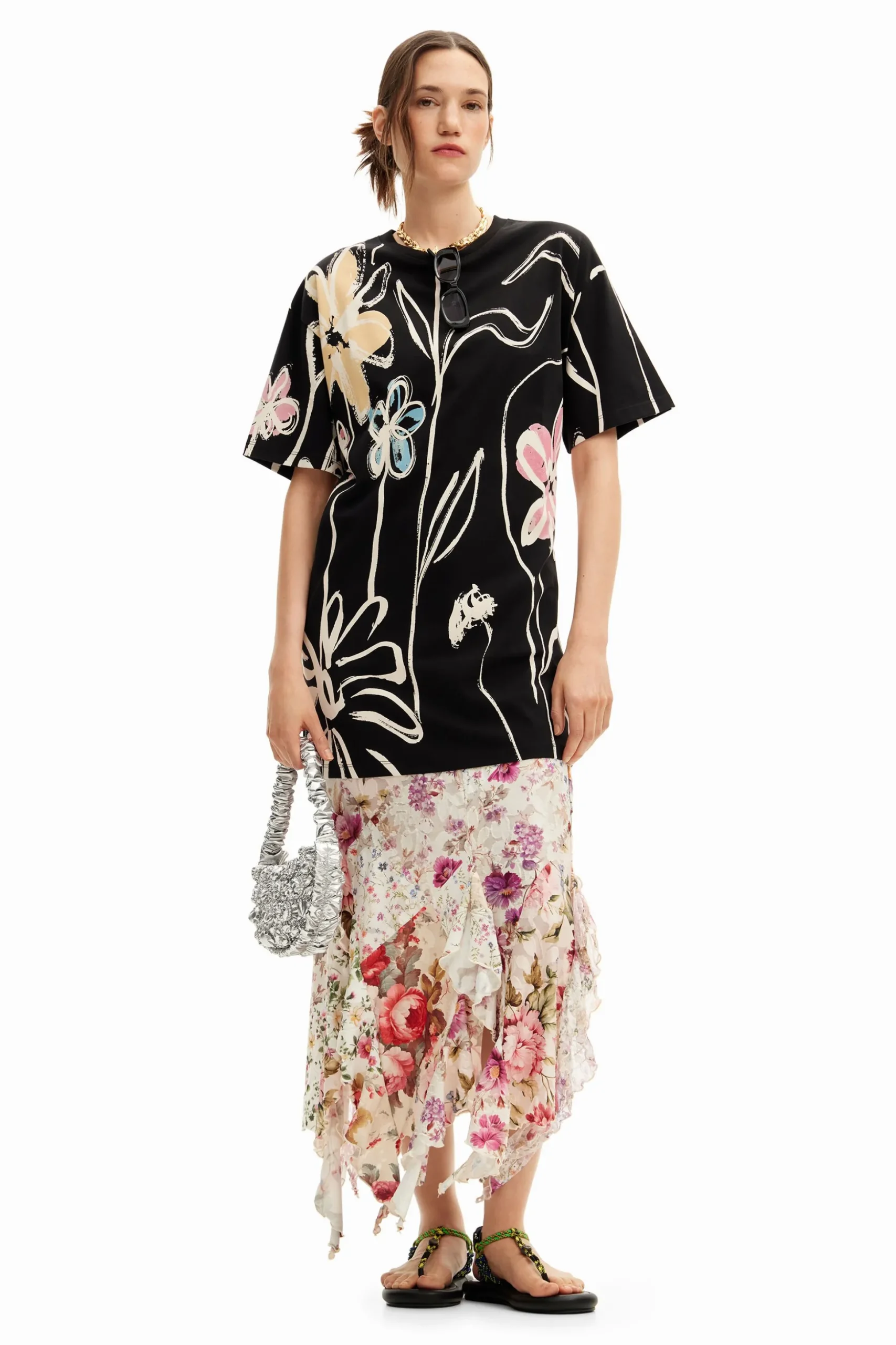 Vestido corto flores ilustradas