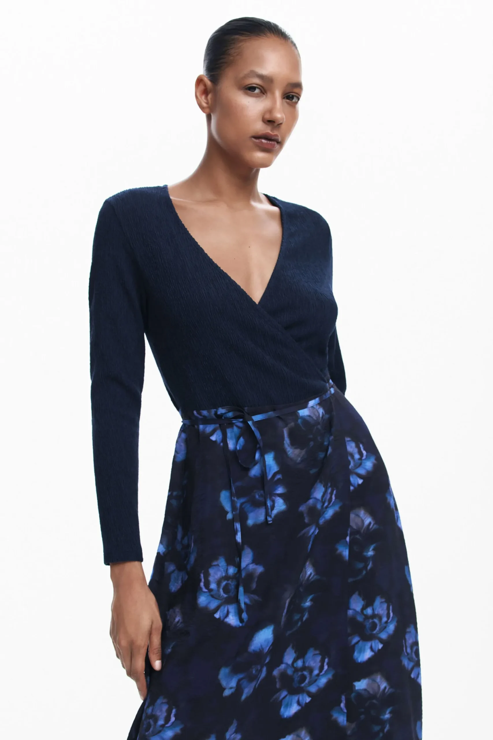 Vestido midi combinado
