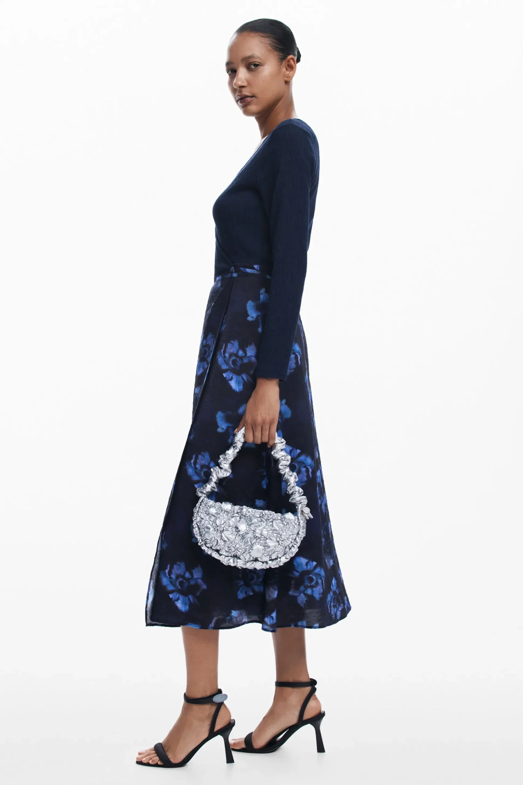 Vestido midi combinado
