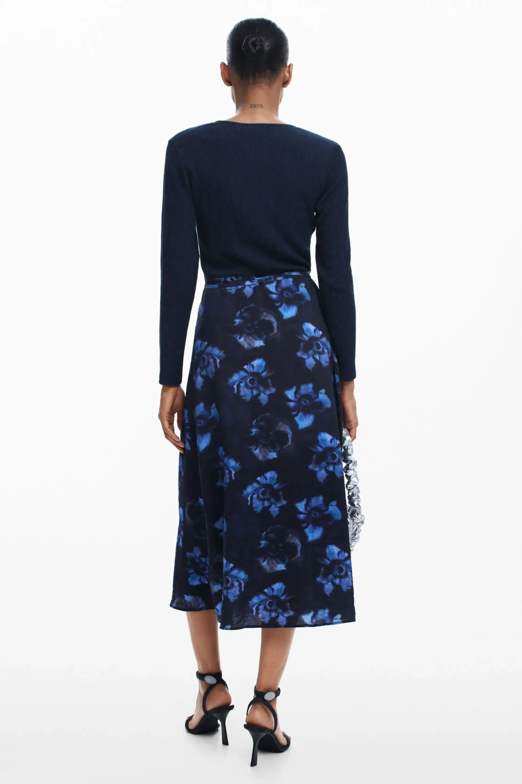 Vestido midi combinado