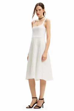 Vestido midi evasé