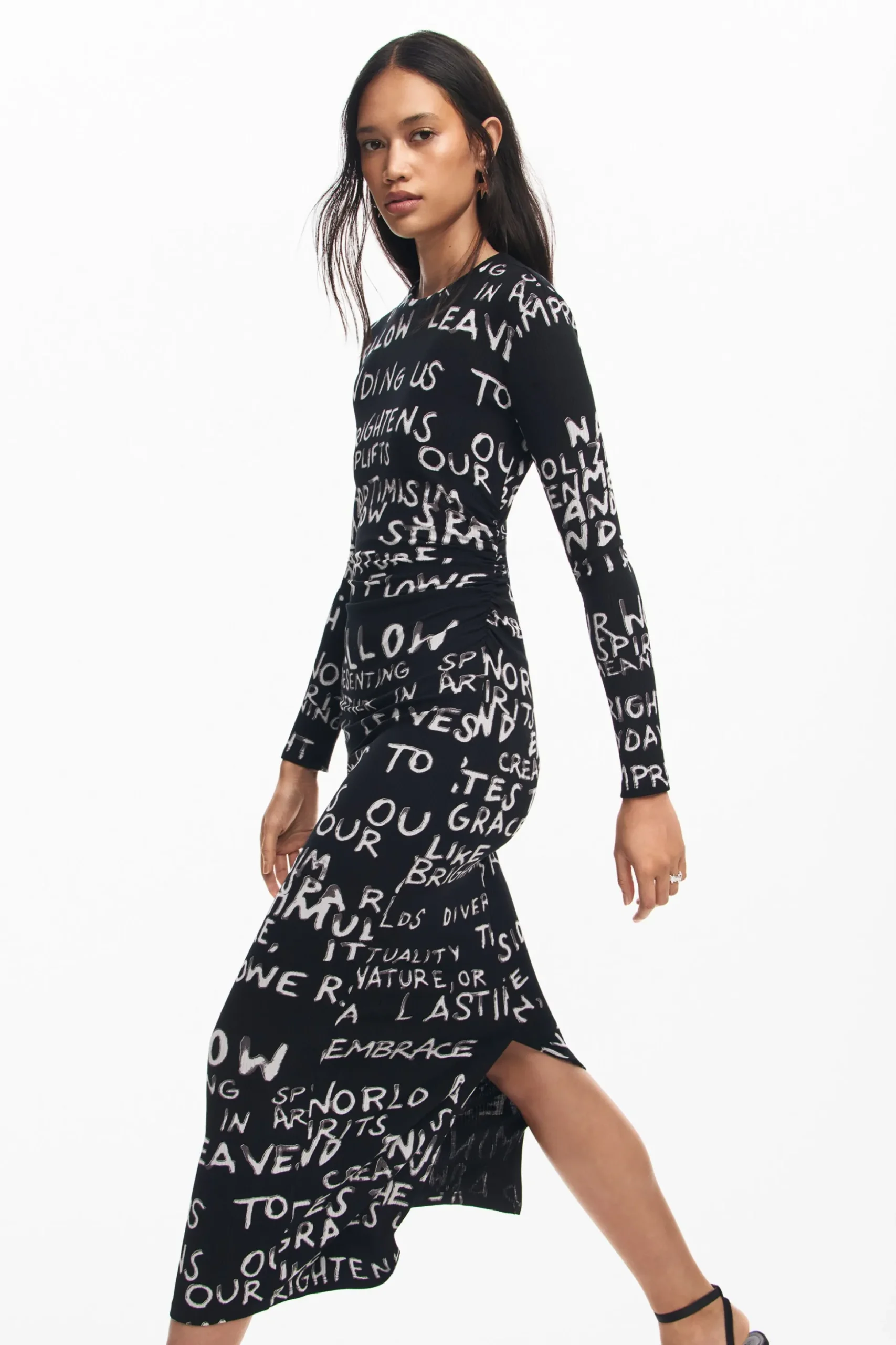Vestido midi frases